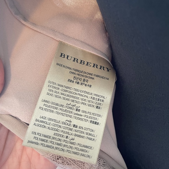 Women’s Burberry Silk Tan Long Sleeve Gown SZ: 10 - Picture 12 of 15